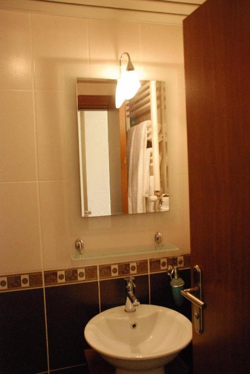 Reis Hotel Сіноп Номер фото