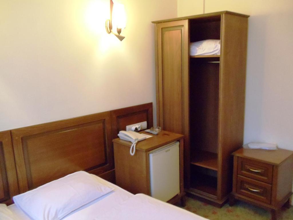 Reis Hotel Сіноп Номер фото